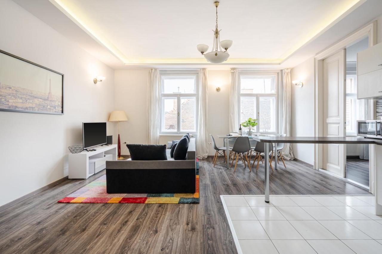 Szentkiralyi Apartman 2 Appartamento *